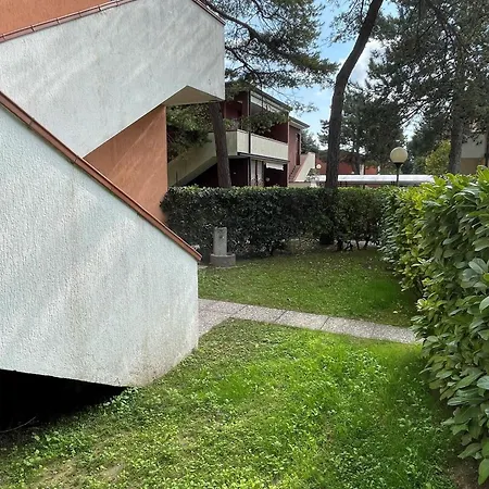 First Floor Flat With Terrace And Pool Access Apartamento