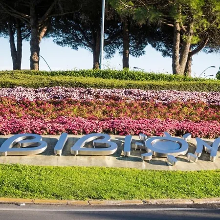 Apartamento First Floor Flat With Terrace And Pool Access Bibione