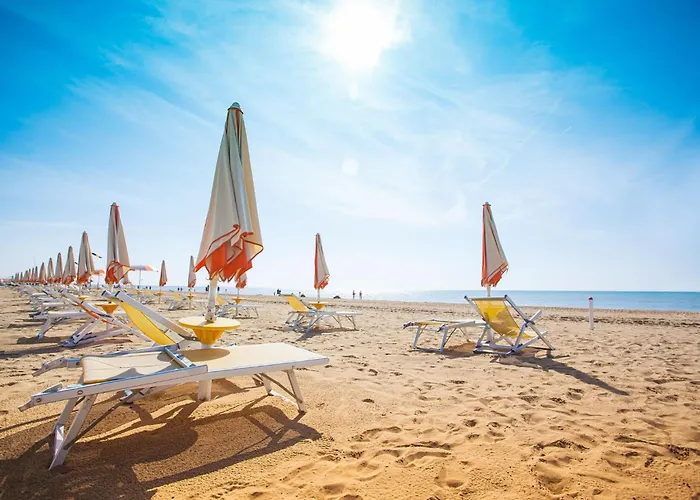 First Floor Flat With Terrace And Pool Access * Bibione