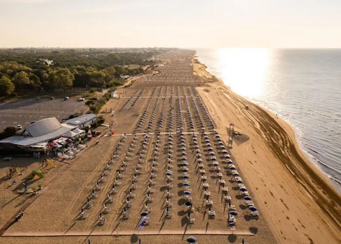 First Floor Flat With Terrace And Pool Access Апартаменты *